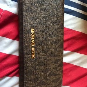 Michel kors wallet